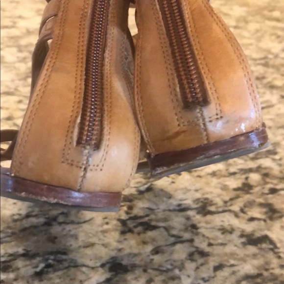 Tory Burch Reggie Gladiator Tan Sandal Size 8 - Picture 10 of 10